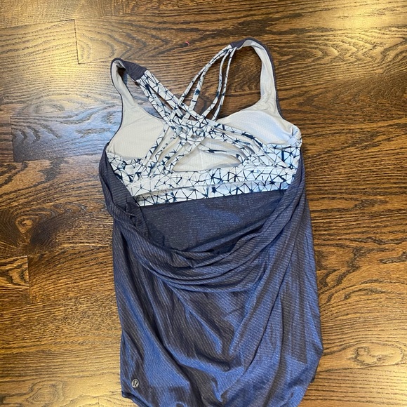 Lululemon built in bra tank - Picture 3 of 3